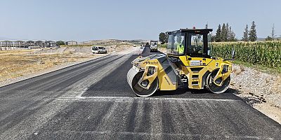 KAHRAMANMARAŞ BÜYÜKŞEHİR’DEN DULKADİROĞLU KIRSALINA 45 MİLYONLUK ULAŞIM YATIRIMI