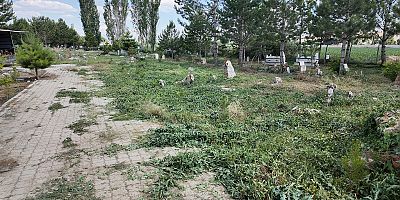 KAHRAMANMARAŞ BÜYÜKŞEHİR’DEN ELBİSTAN’DAKİ 15 MAHALLE MEZARLIĞINA KAPSAMLI HİZMET