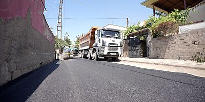 KAHRAMANMARAŞ BÜYÜKŞEHİR’DEN YENİ HAFTADA 17 NOKTADA ASFALT MESAİSİ