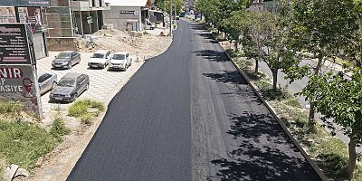 KAHRAMANMARAŞ BÜYÜKŞEHİR, DOĞUKENT YOLUNDA ASFALT MESAİSİNİ SÜRDÜRÜYOR