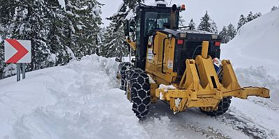 KAHRAMANMARAŞ BÜYÜKŞEHİR EKİPLERİ 7/24 SAHADA