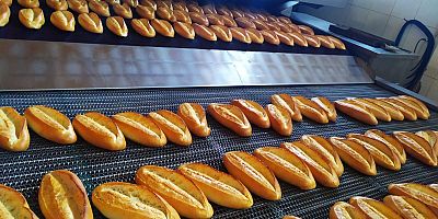 KAHRAMANMARAŞ BÜYÜKŞEHİR, GÜNLÜK 50 BİN HALK EKMEĞİ İFTAR SOFRALARIYLA BULUŞTURUYOR