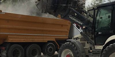 KAHRAMANMARAŞ BÜYÜKŞEHİR, İNŞAAT ATIKLARINI BİR BİR KALDIRIYOR