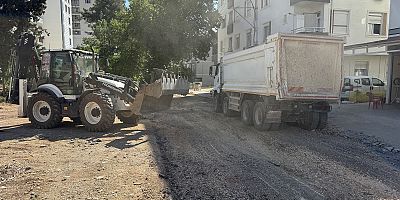 KAHRAMANMARAŞ BÜYÜKŞEHİR, PAZARCIK’TA ASFALT SEFERBERLİĞİNE START VERDİ