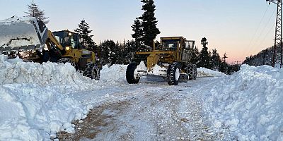 KAHRAMANMARAŞ BÜYÜKŞEHİR SAHADA; KARLA MÜCADELEDE TAM KADRO MES