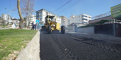 KAHRAMANMARAŞ BÜYÜKŞEHİR YOL YENİLEMELERİNİ DURMAKSIZIN SÜRDÜRÜYOR