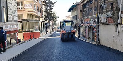 KAHRAMANMARAŞ BÜYÜKŞEHİR, YOL YENİLEMELERİNİ HUMMALI BİR ŞEKİLDE SÜRDÜRÜYOR