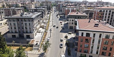 KAHRAMANMARAŞ BÜYÜKŞEHİR, ZÜBEYDE HANIM’DA SON KAT ASFALTA GEÇİYOR