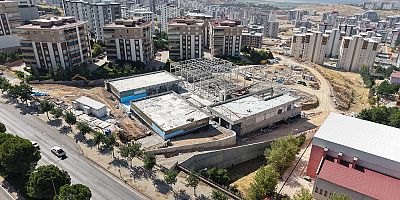 KAHRAMANMARAŞ GENÇLİK VE SPOR MERKEZİ YÜKSELİYOR