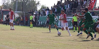 KAHRAMANMARAŞ İSTİKLALSPOR, SON DAKİKADA KENDİ KALESİNE ATILAN GOLLE YIKILDI