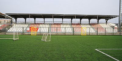 KAHRAMANMARAŞ MERKEZ FUTBOL SAHASININ TRİBÜN KAPASİTESİ ARTIRILDI