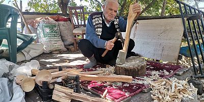 KAHRAMANMARAŞ'TA 60 YILDIR TAHTA KAŞIK VE TARHANA KÜREĞİ YAPIYOR