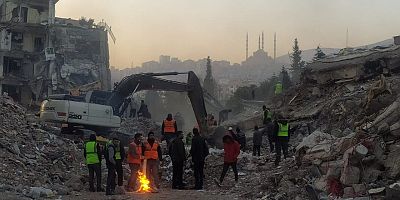 – Kahramanmaraş merkezli depremlerin yıldönümünde vatandaşlar