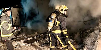 Kahramanmaraş’ta konteynırda çıkan yangın paniğe neden oldu.