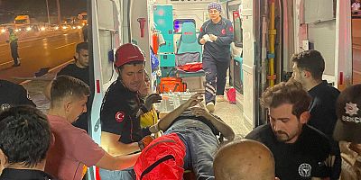 KAHRAMANMARAŞ’TA FECİ KAZA: OTOMOBİL DİREĞE ÇARPTI, 1’İ AĞIR 2 YARALI