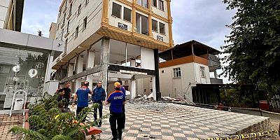 KAHRAMANMARAŞ’TA HALATI KOPAN ASANSÖR YERE ÇAKILDI: 1ÖLÜ