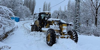 KAHRAMANMARAŞ’TA KARLA MÜCADELE DEVAM EDİYOR