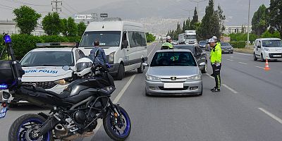 Kahramanmaraş’ta polis ekipleri tarafından yapılan denetimlerde 58 kişi tutuklanırken