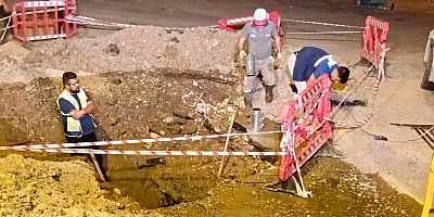 Kahramanmaraş’ta Andırın ilçesinde çıkan orman yangını kontrol altına alınmaya çalışılıyor.