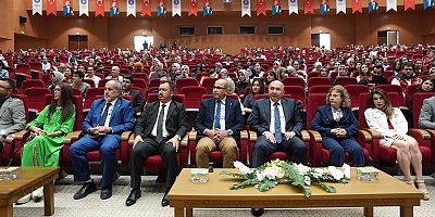 Otizme dikkat çekmek ve toplumda farkındalık oluşturmak için Büyükşehir Belediyesi ve KSÜ iş birliğiyle “Otizm Farkındalık ve Mücadele” paneli düzenlendi. Etkinlikte