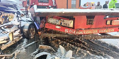 KAHRAMANMARAŞ’TA OTOMOBİL ÇEKİCİYE ÇARPTI: 1 ÖLÜ