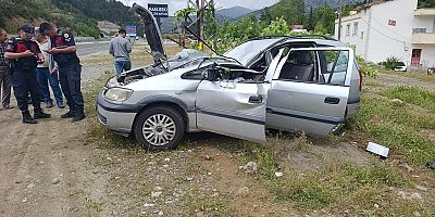 KAHRAMANMARAŞ’TA OTOMOBİL ELEKTRİK DİREĞİNE ÇARPTI: 1 YARALI