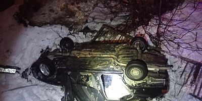 KAHRAMANMARAŞ’TA OTOMOBİL KÖPRÜLÜ KAVŞAKTAN AŞAĞI DÜŞTÜ: 3’Ü AĞIR 6 YARALI