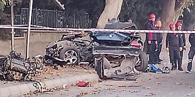  KAHRAMANMARAŞ'TA OTOMOBİL PARAMPARÇA OLDU: 1 ÖLÜ
