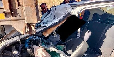 KAHRAMANMARAŞ’TA OTOMOBİL TIRA ARKADAN ÇARPTI: 2 YARALI