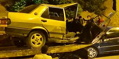 Kahramanmaraş’ta direksiyon hakimiyetini kaybeden sürücü park halindeki araçlara çarpması sonucu 2 kişi  yaralandı.