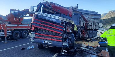 -KAHRAMANMARAŞ’TA TIR KAZASI: 1 ÖLÜ 1 YARALI