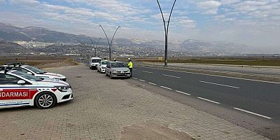 KAHRAMANMARAŞ'TA TRAFİK DENETİMLERİ ARTIRILDI