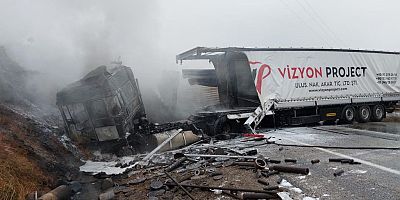 Kahramanmaraş’ta bilinmeyen nedenler yaşanan tır kazası sonrası çıkan yangında sürücü feci şekilde hayatını kaybetti.
