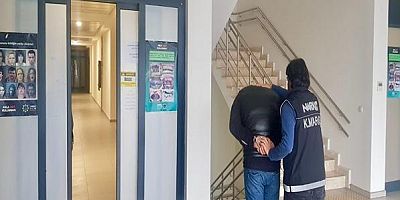 Kahramanmaraş’ta polis ekipleri tarafından gözaltına alınan uyuşturucu taciri tutuklandı.