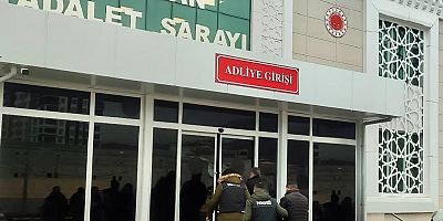 Kahramanmaraş’ta polis ekipleri tarafından yapılan operasyonda uyuşturucudan 3 kişi yakalandı.