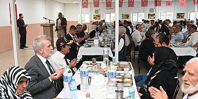 Kara Kuvvetleri Komutanlığının kuruluş yıl dönümü dolayısıyla düzenlenen programa katılan Başkan Görgel