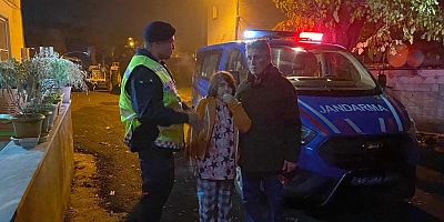 Kahramanmaraş’ta ailesi tarafından haber alınmayan 13 yaşındaki otizmli kız çocuğu jandarma ekipleri tarafından bulunarak ailesine teslim edildi.