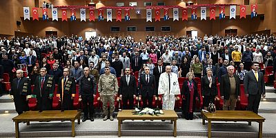 Kahramanmaraş Sütçü İmam Üniversitesi (KSÜ) 2024-2025 eğitim-öğretim döneminde Tıp Fakültesine yeni kayıt olan öğrenciler için geleneksel “Beyaz Önlük Giyme Töreni” gerçekleştirildi.