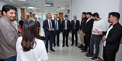 KSÜ REKTÖRÜ PROF. DR. İBRAHİM TANER OKUMUŞ ÖĞRENCİLERLE YEMEKTE BULUŞTU