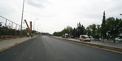 MEHMET AKİF SERVİS YOLU YENİLENDİ