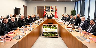 OKULLARDAKİ SALDIRILAR SONRASI GÜVENLİK ZİRVESİ: YENİ TEDBİRLER MASADA