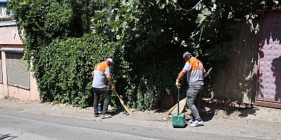 ONİKİŞUBAT BELEDİYESİ’NDEN HER NOKTADA HUMMALI TEMİZLİK ÇALIŞMASI