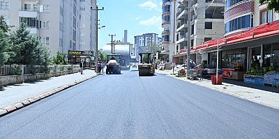 ONİKİŞUBAT BELEDİYESİ’NDEN HÜRRİYET VE 5 NİSAN’DA KAPSAMLI ASFALT ÇALIŞMASI