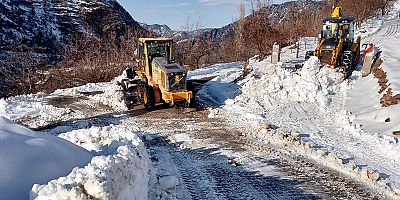 ONİKİŞUBAT BELEDİYESİ’NDEN KIRSALDA KESİNTİSİZ ULAŞIM İÇİN 7/24 KARLA MÜCADELE