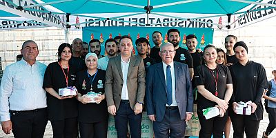 ONİKİŞUBAT BELEDİYESİ, YAZ YÜZME KURSLARINI MUHTEŞEM TÖRENLE TAMAMLADI