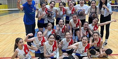 ONİKİŞUBAT BELEDİYESPOR MİDİ KIZ VOLEYBOL TAKIMI TÜRKİYE ŞAMPİYONASI YOLUNDA