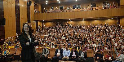 24 ilde 200 okulda 14 bin 564 öğrenciyi kapsayan Endülüs Okuma Projesi’ne destek veren Onikişubat Belediyesi