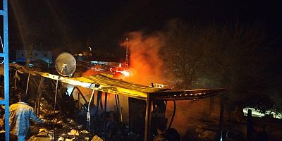 Kahramanmaraş’ın Pazarcık ilçesinde yer alan bir konteyner de çıkan yangın maddi hasara neden oldu.