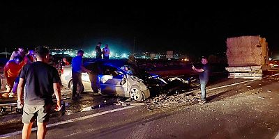 PAZARCIK’TA OTOMOBİL İLE TIR KAZASI: 2’Sİ AĞIR 4’Ü ÇOCUK 8 YARALI