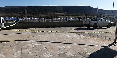 PAZARCIK’TA OTOPARKTA 2 YAŞINDAKİ ÇOCUĞU EZDİ